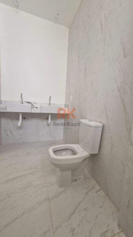 Casa em condomínio à venda no Centro: 