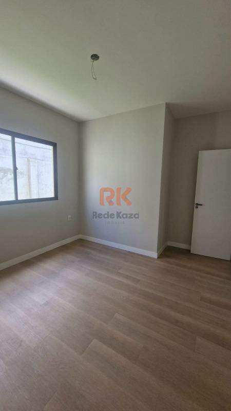 Casa em condomínio à venda no Centro: 