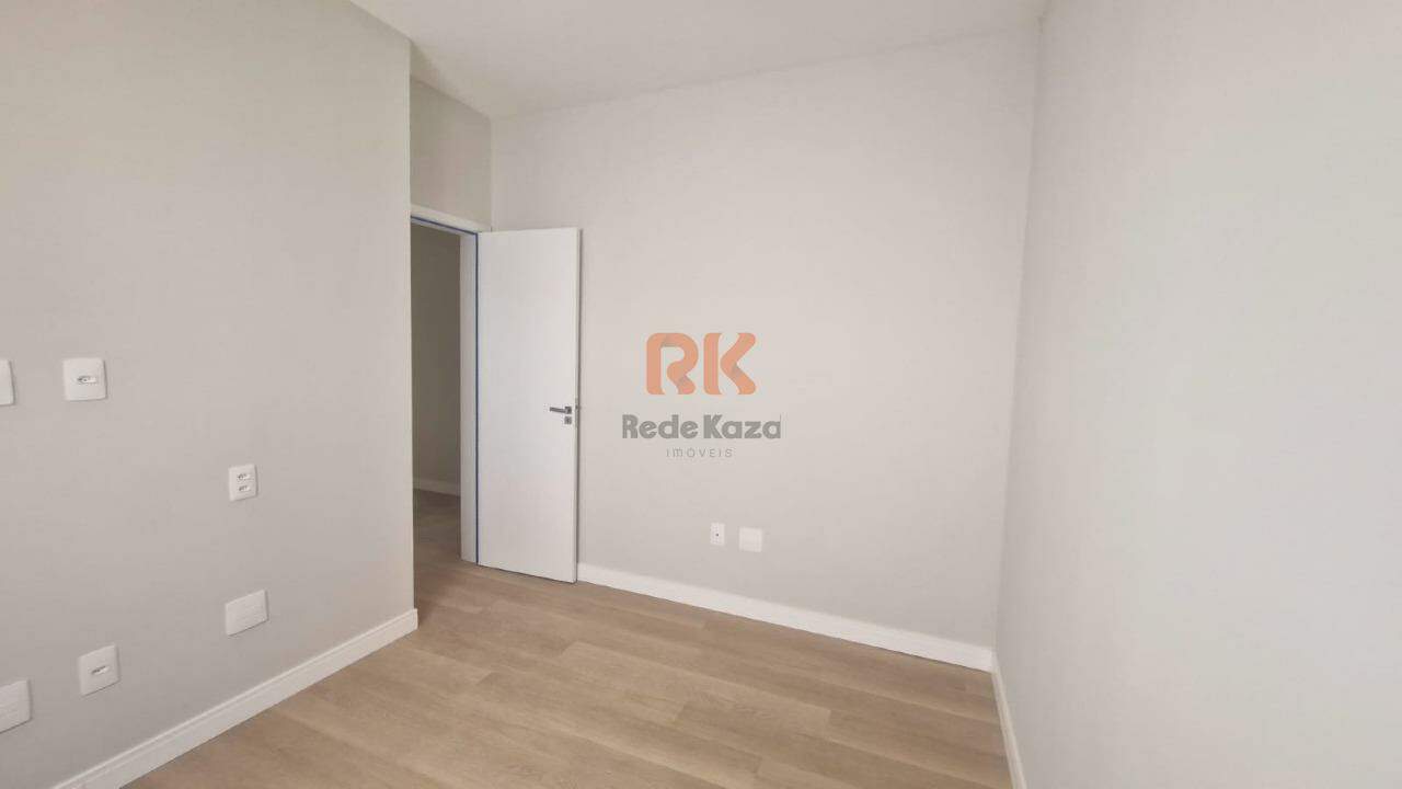 Casa em condomínio à venda no Centro: 