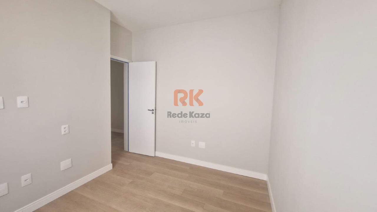 Casa em condomínio à venda no Centro: 