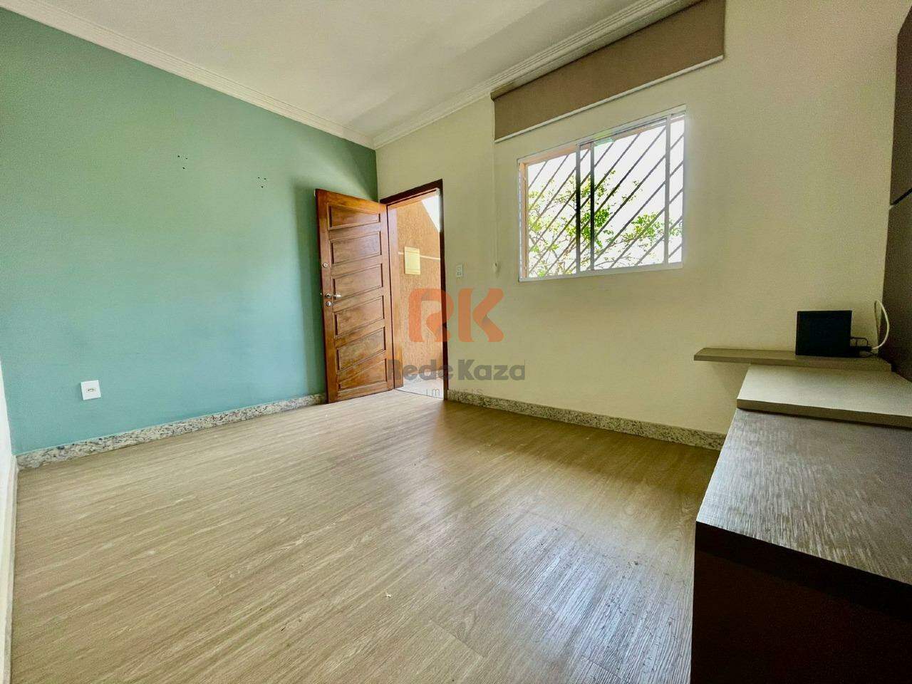 Casa geminada para aluguel no Cabral: 