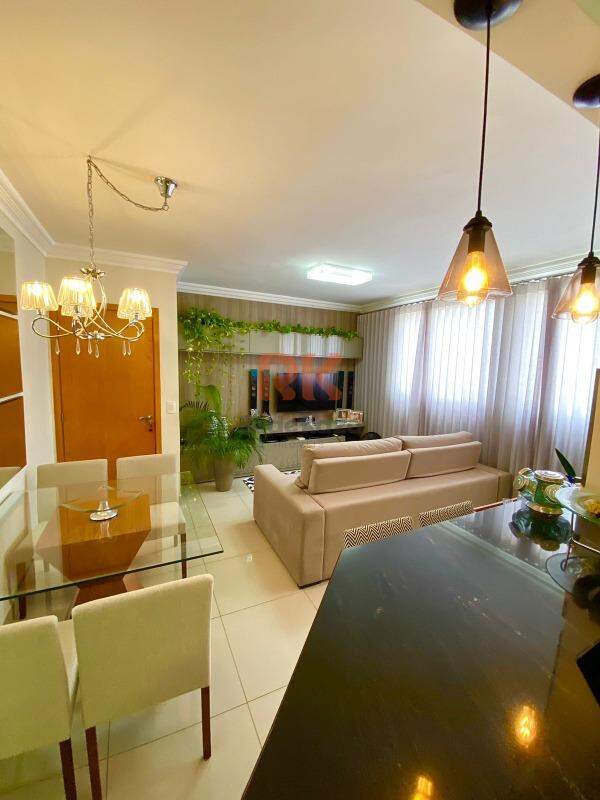 Apartamento à venda no Cabral: 