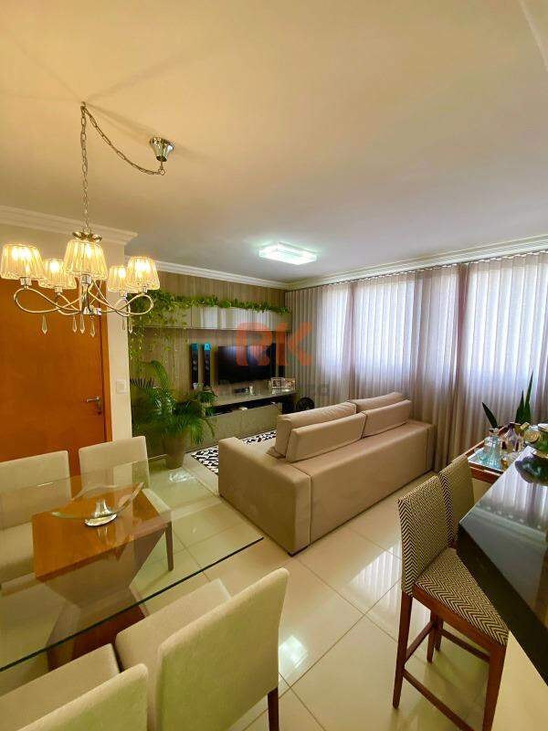 Apartamento à venda no Cabral: 