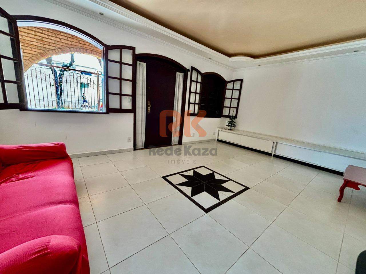 Casa à venda no Planalto: 