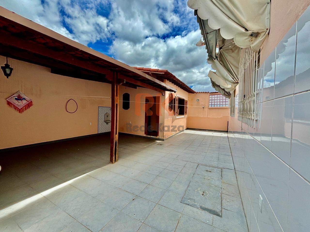 Casa à venda no Planalto: 