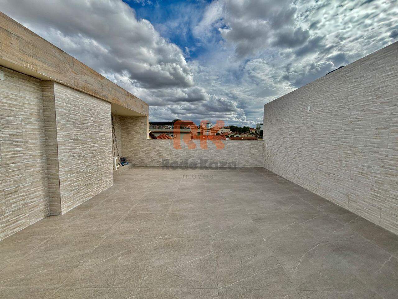 Cobertura à venda no Planalto: 
