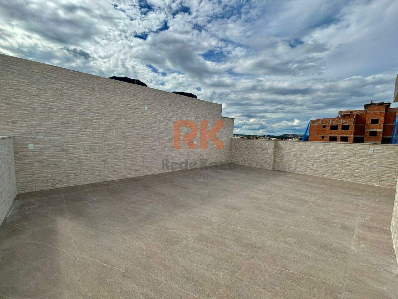 Cobertura à venda no Planalto: 