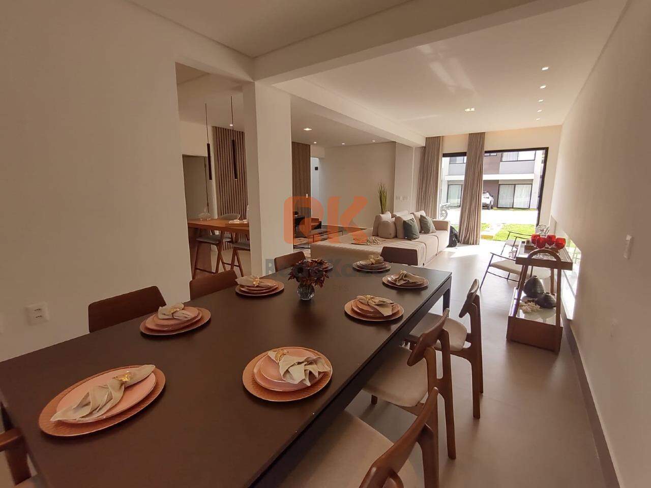 Casa em condomínio para aluguel no Trevo: 