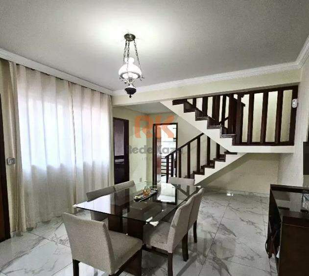 Casa geminada à venda no Castelo: 