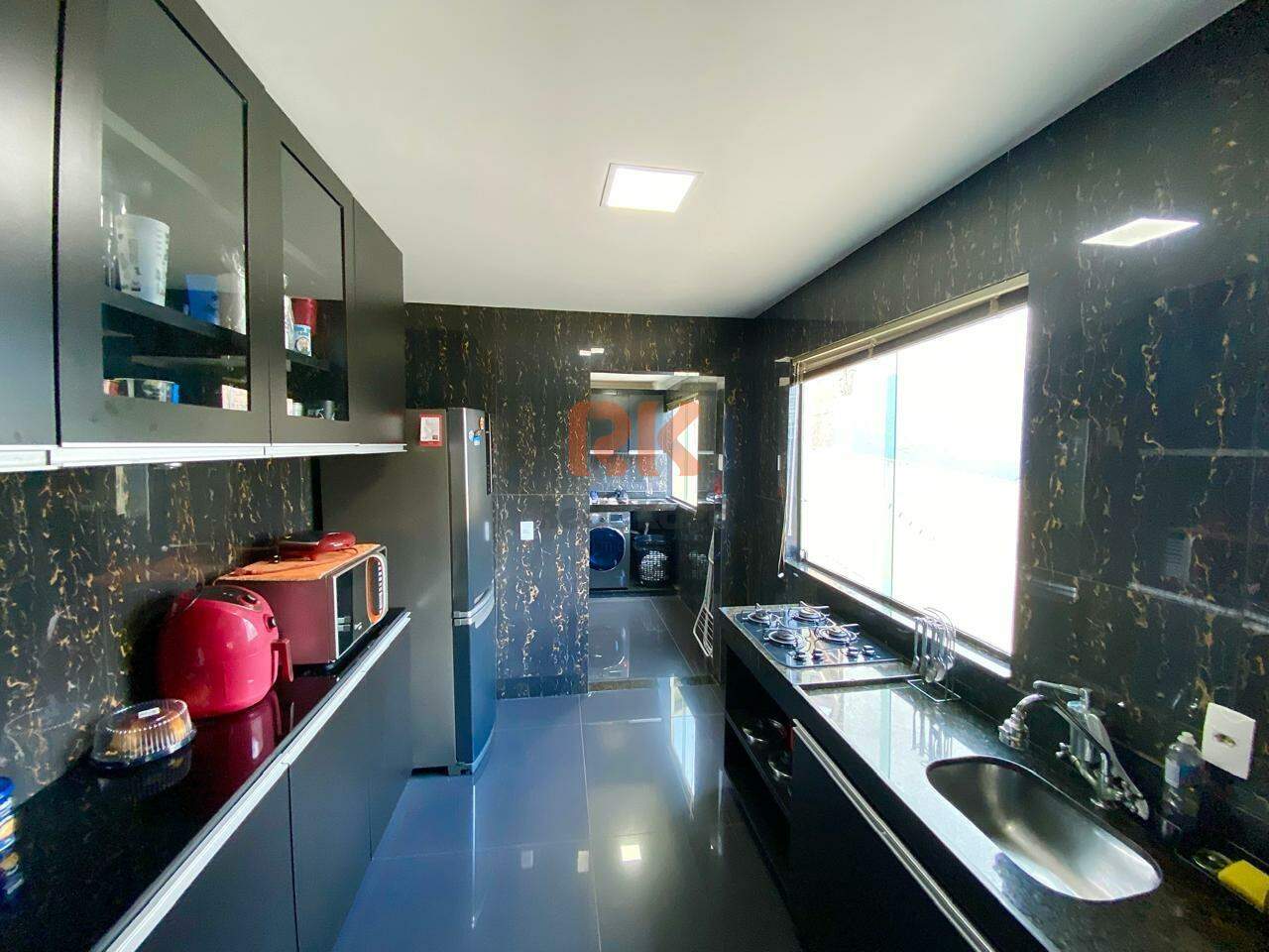 Casa geminada à venda no Arvoredo 2: 