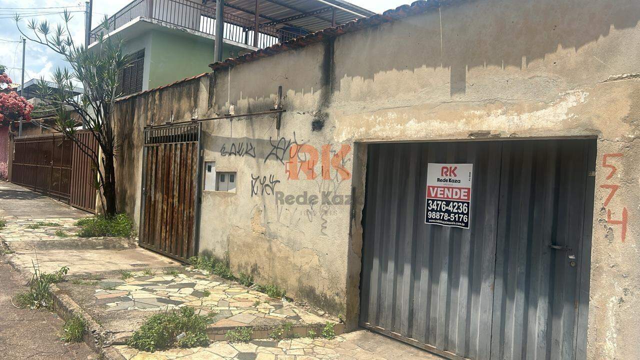 Casa à venda no Santa Terezinha: 