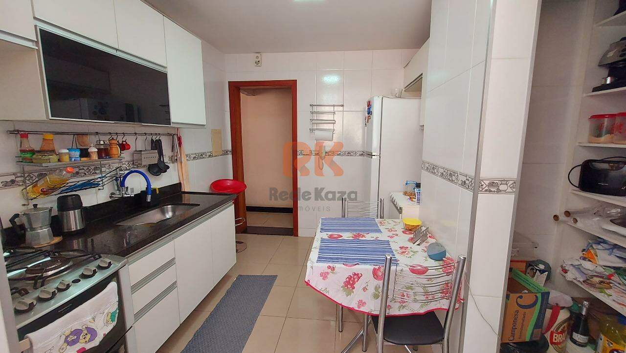 Apartamento à venda no Manacás: 