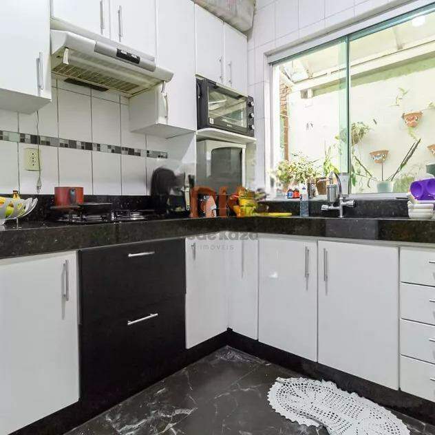Casa geminada à venda no Santa Terezinha: 