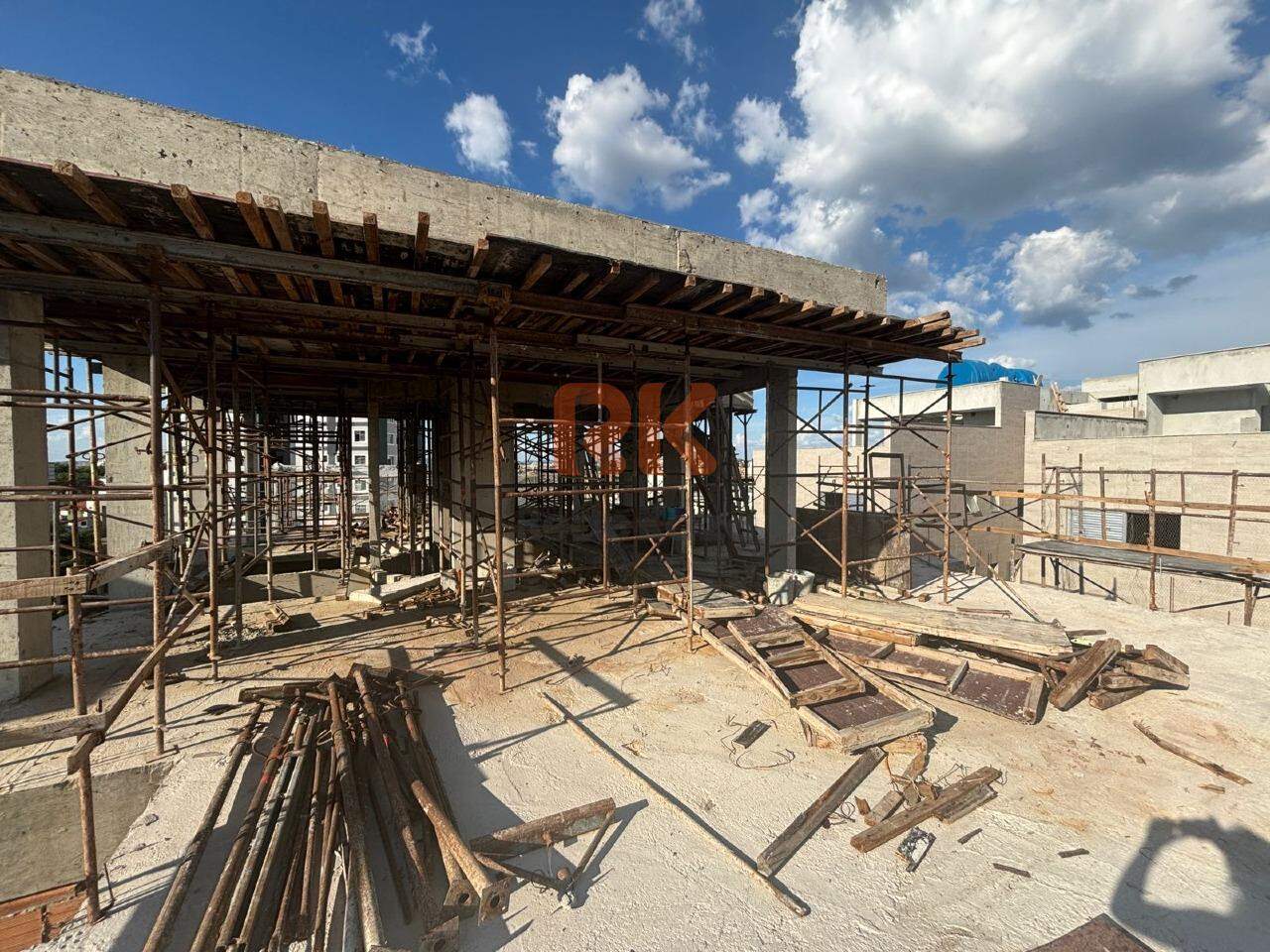 Cobertura à venda no Santa Rosa: 