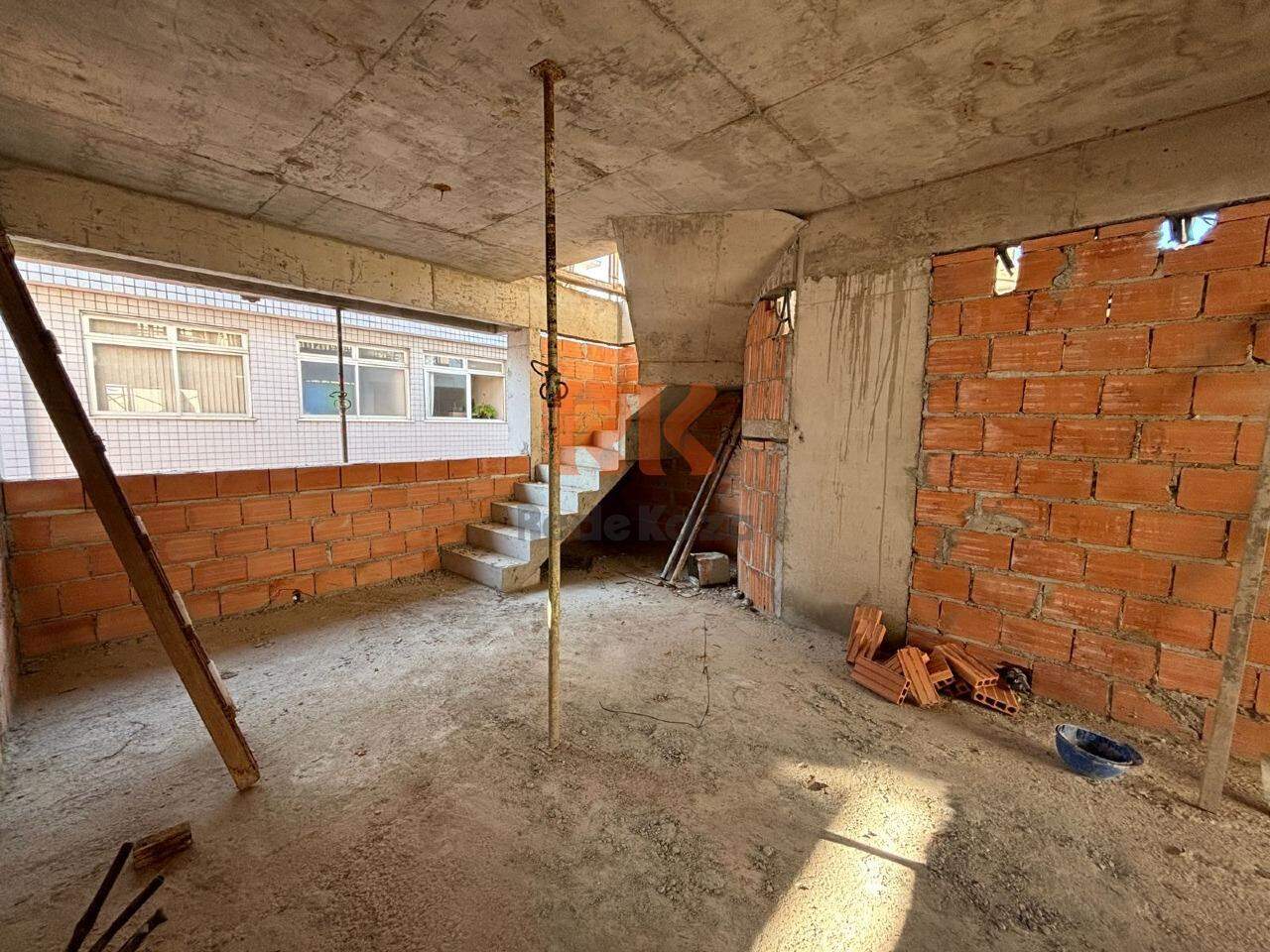 Cobertura à venda no Santa Rosa: 