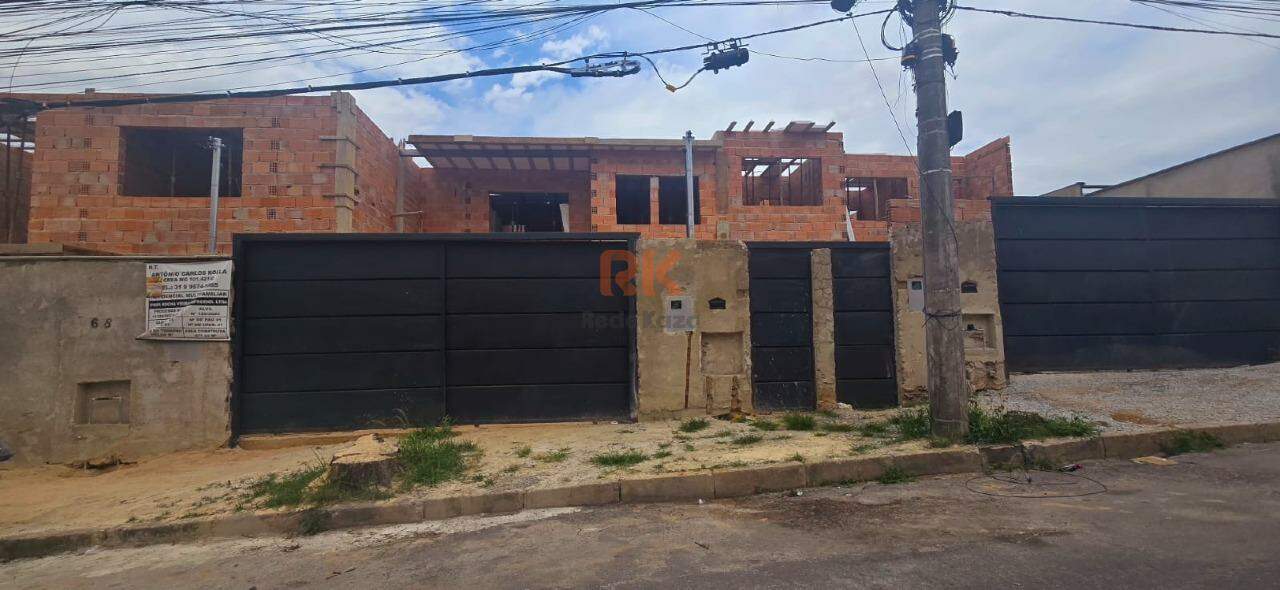 Casa geminada à venda no Alvorada: 