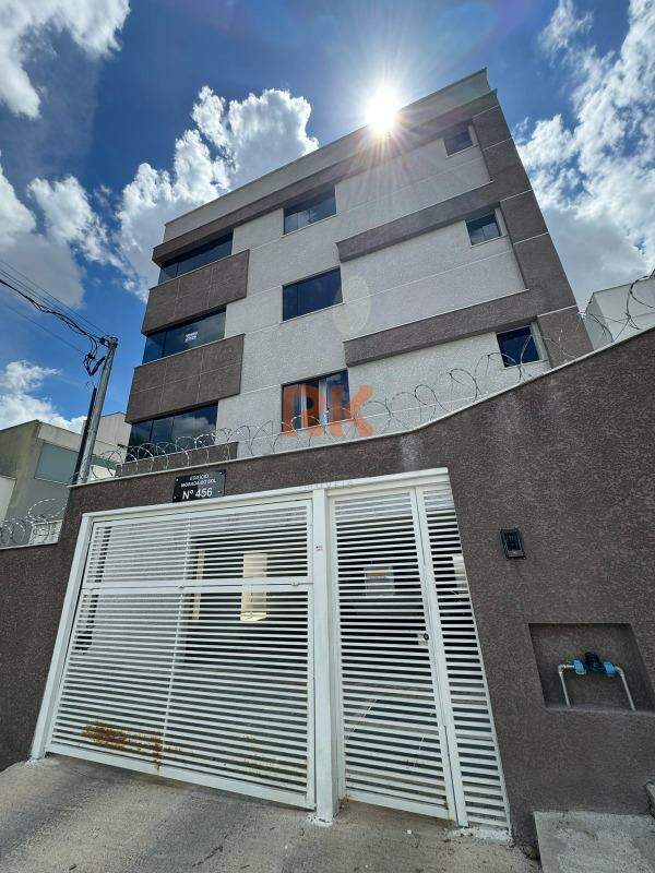 Apartamento à venda no Cabral: 