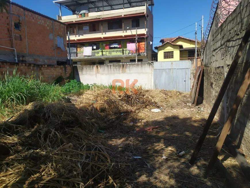 Terreno / Área à venda no São Joaquim: 
