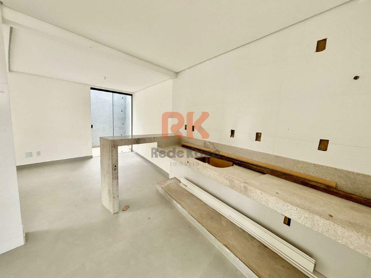 Casa à venda no Planalto: 