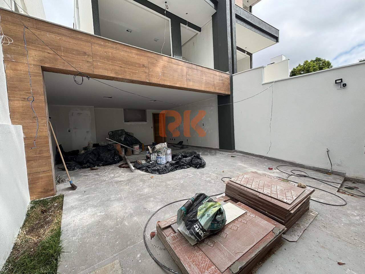 Casa à venda no Planalto: 