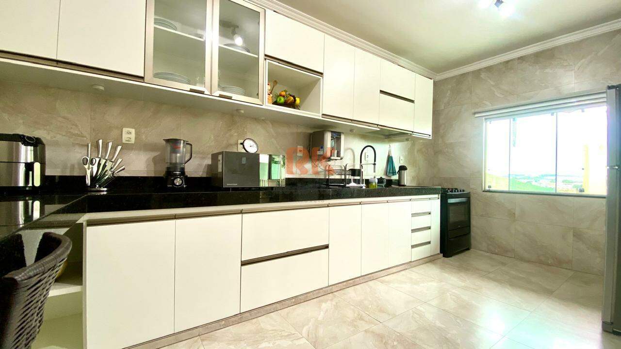 Casa à venda no Jardim Laguna: 