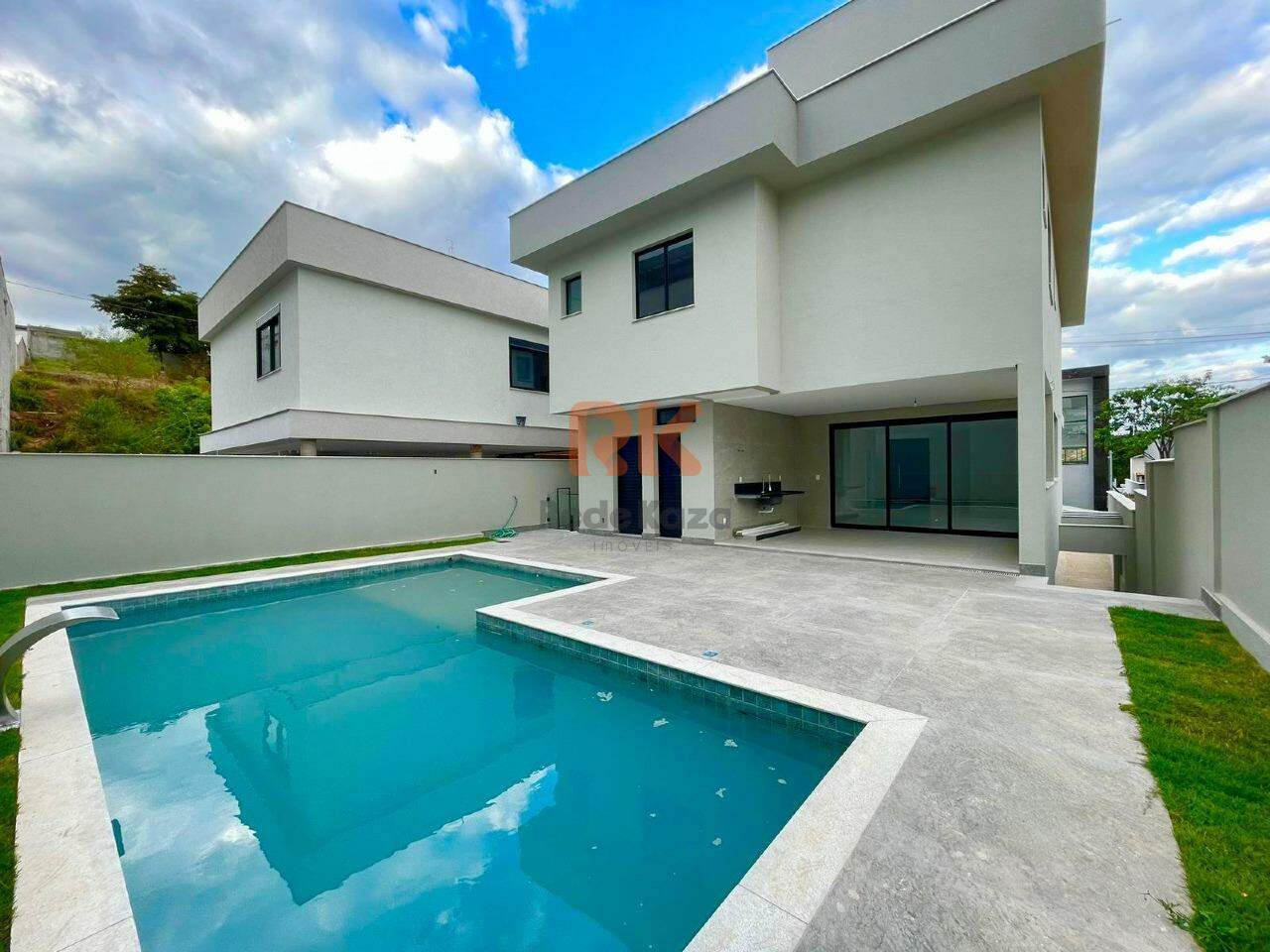 Casa em condomínio à venda no Portal Do Sol: 