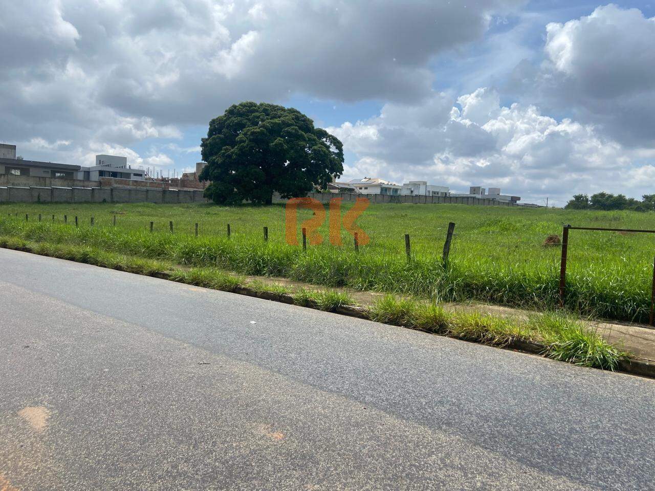 Terreno / Área à venda no Chácaras Cotia: 