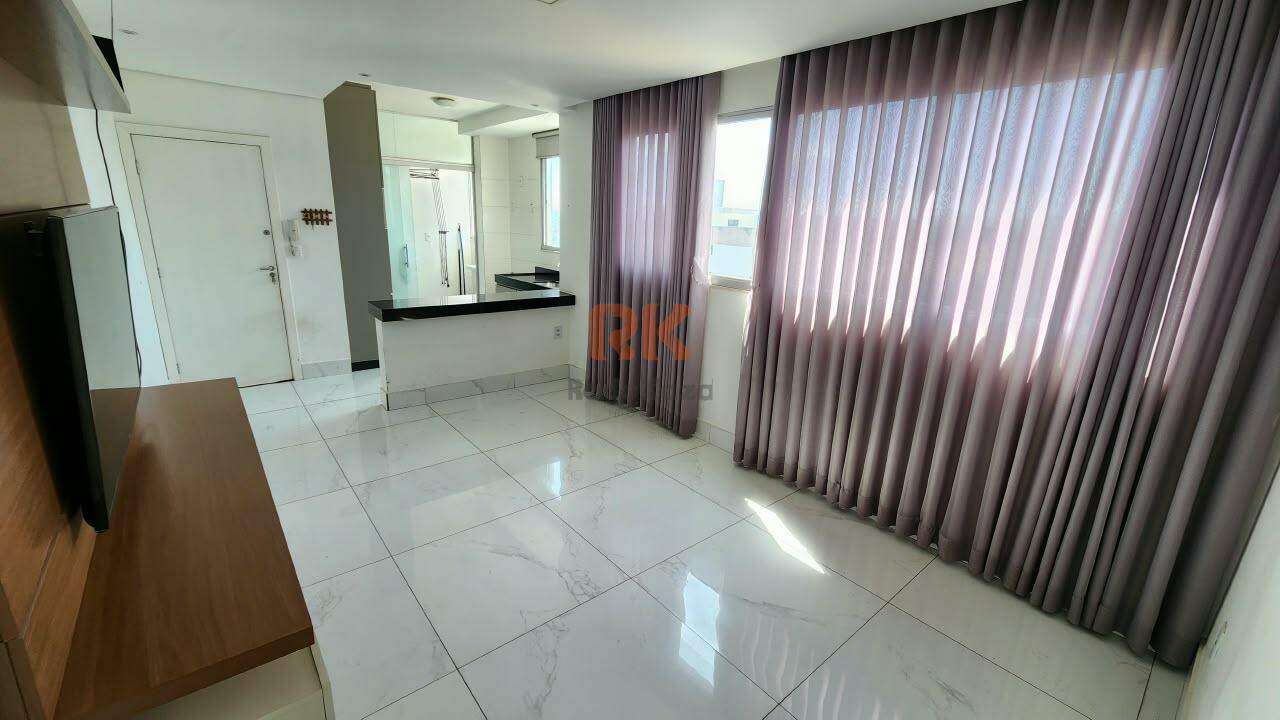 Apartamento para aluguel no Cabral: 