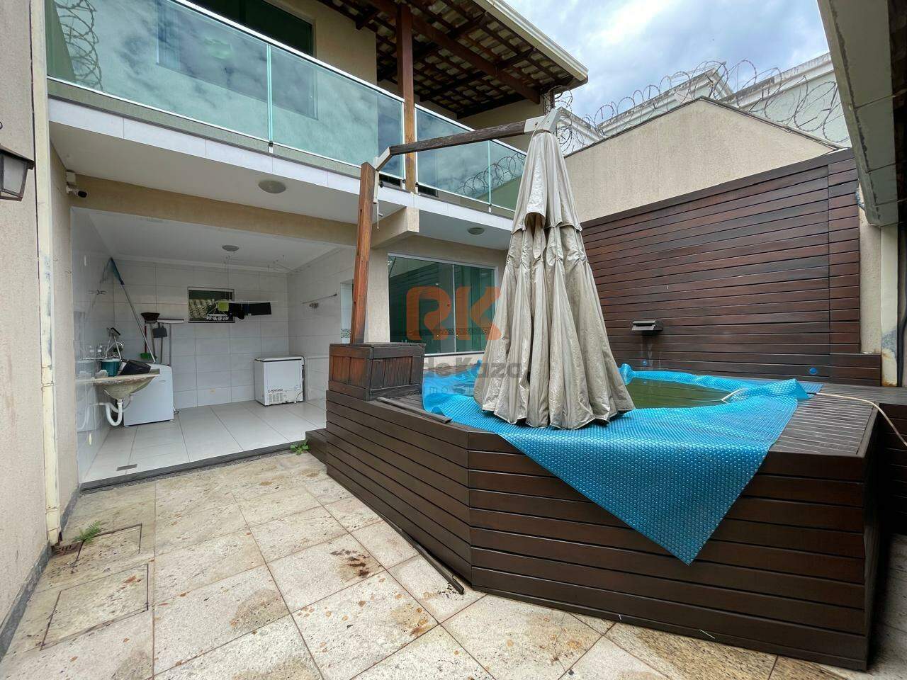 Casa geminada à venda no Europa: 
