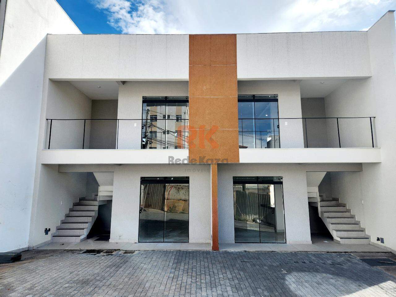 Casa geminada à venda no Vale Das Orquideas: 