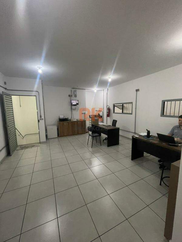 Galpão à venda no Urca: 