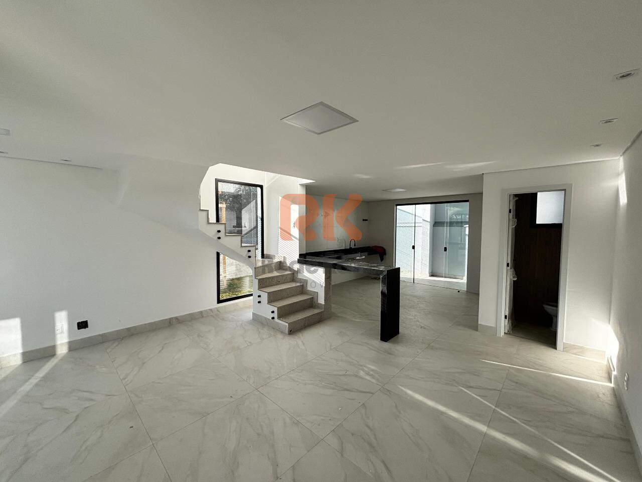 Casa à venda no Planalto: 