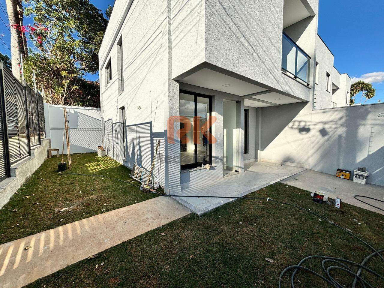 Casa à venda no Planalto: 