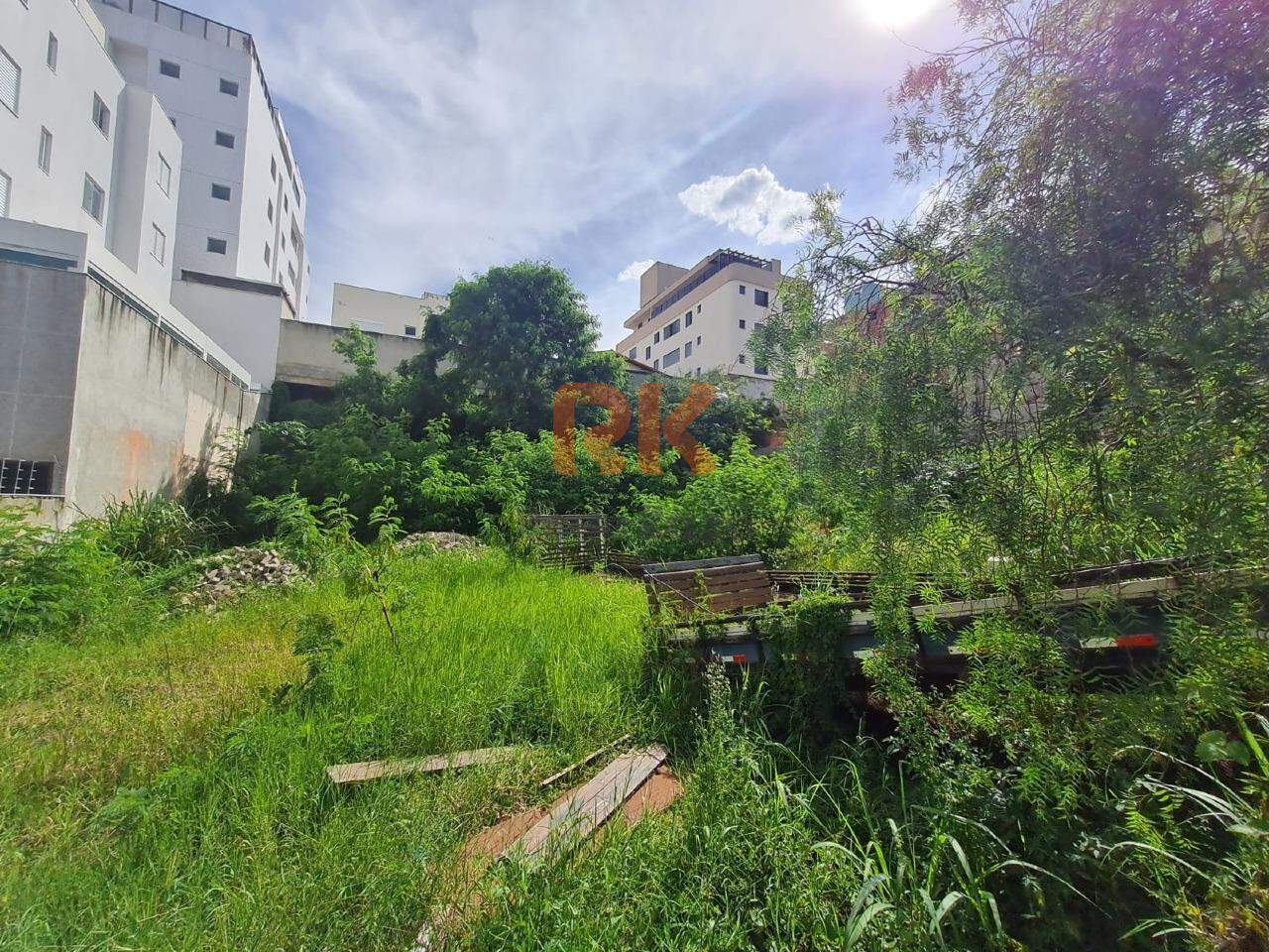 Lote à venda no Castelo: 