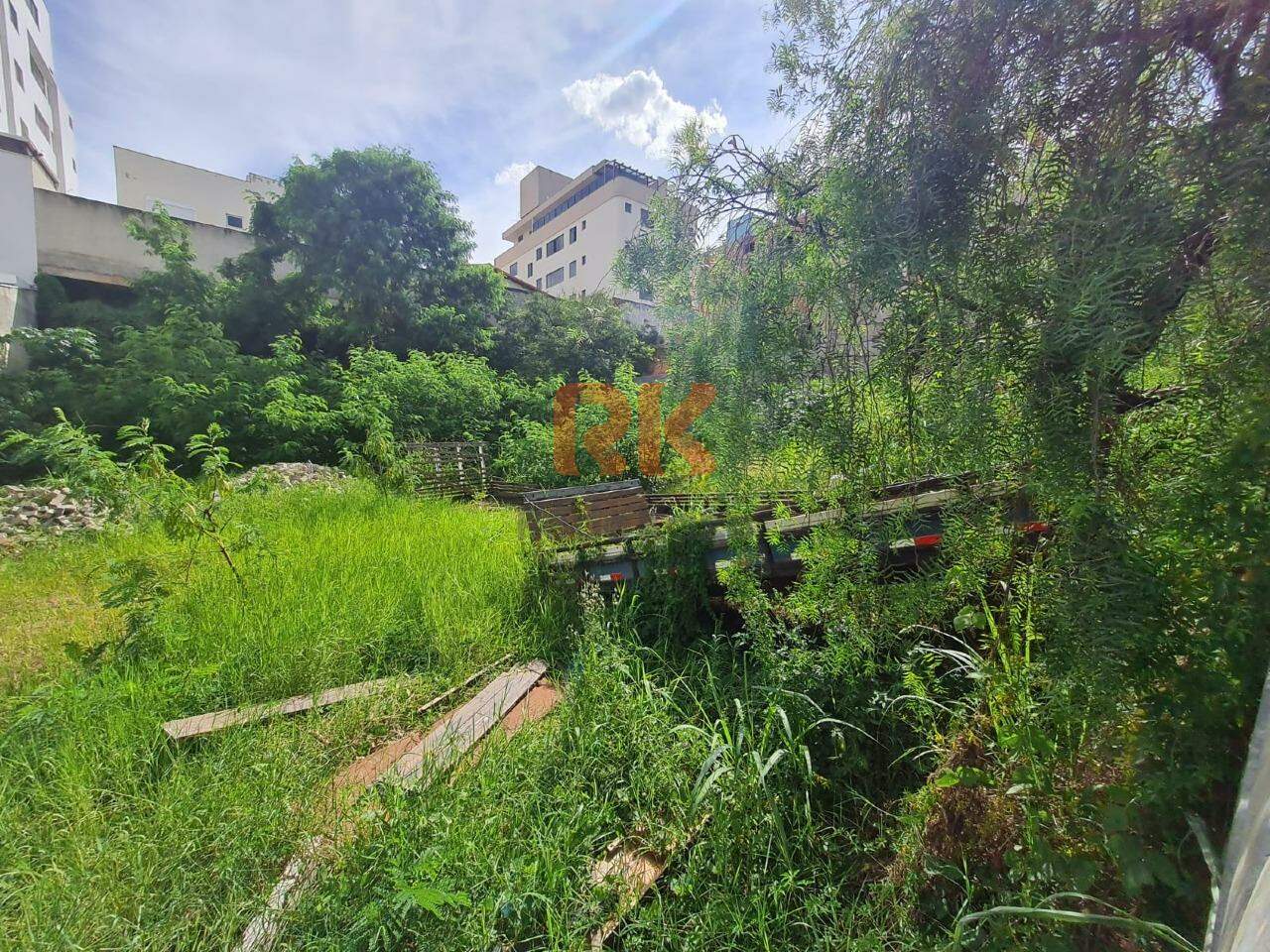 Lote à venda no Castelo: 