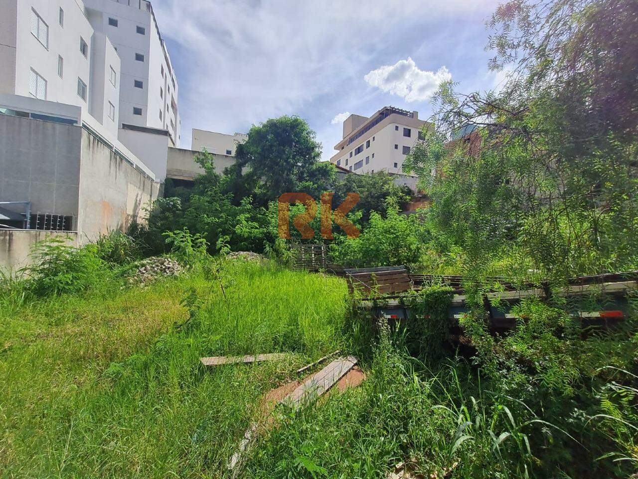 Lote à venda no Castelo: 