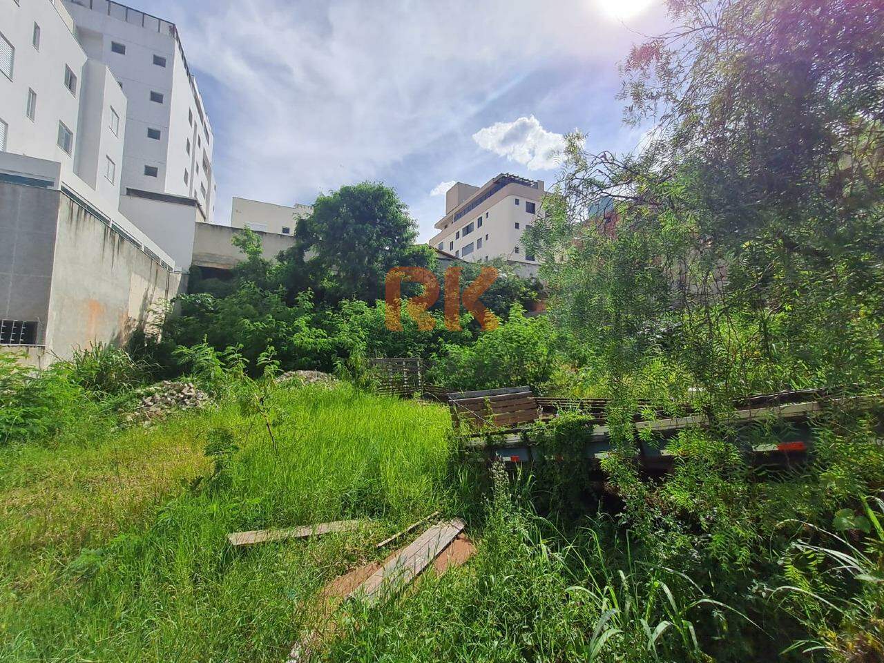 Lote à venda no Castelo: 