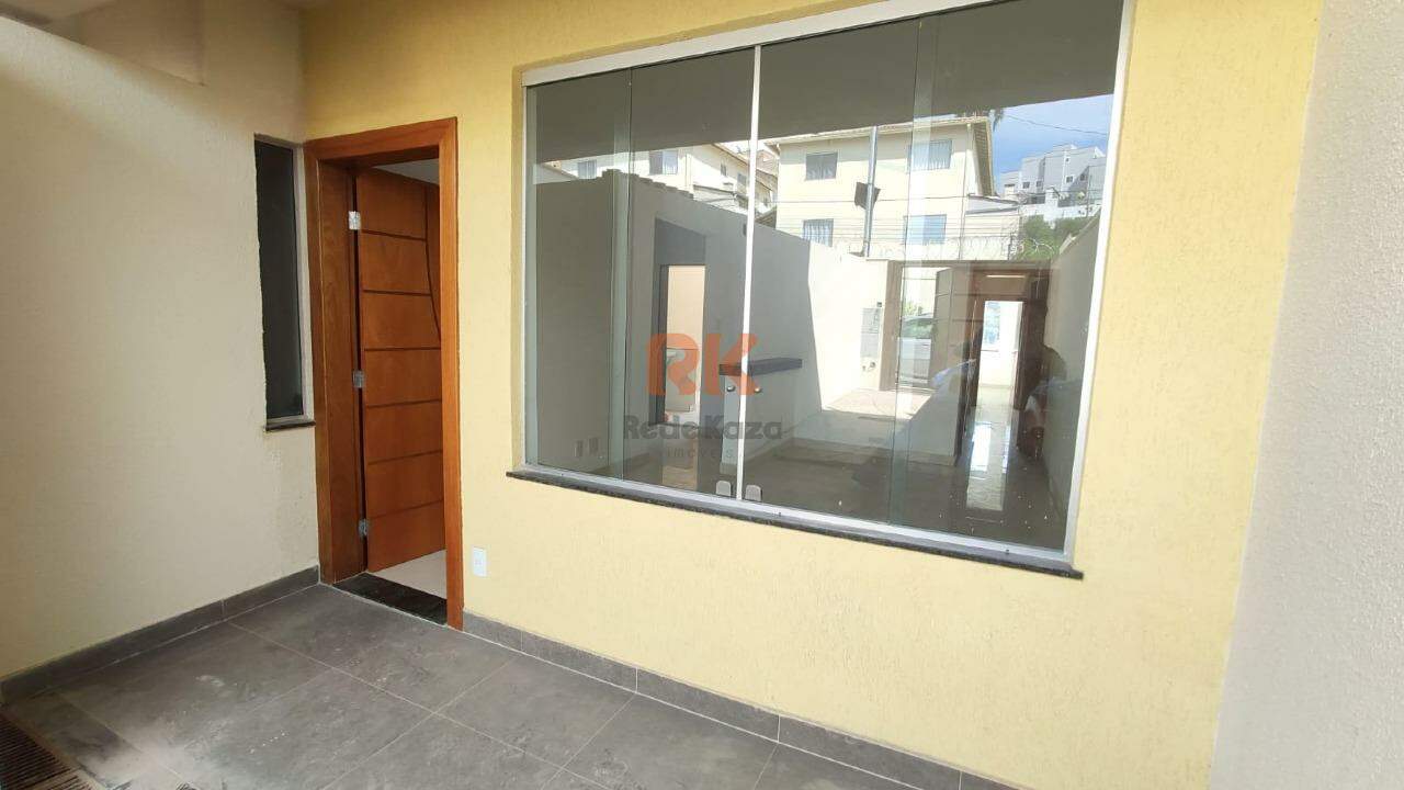 Casa geminada à venda no Vale Das Orquideas: 