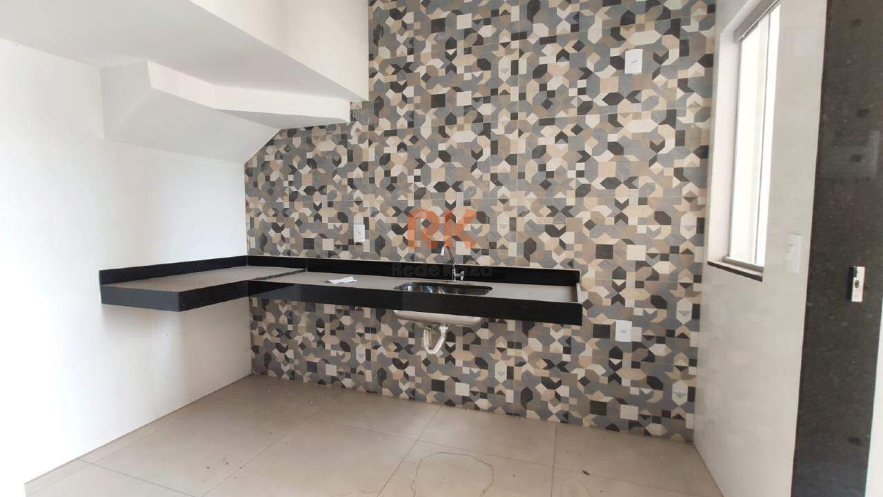 Casa geminada à venda no Vale Das Orquideas: 