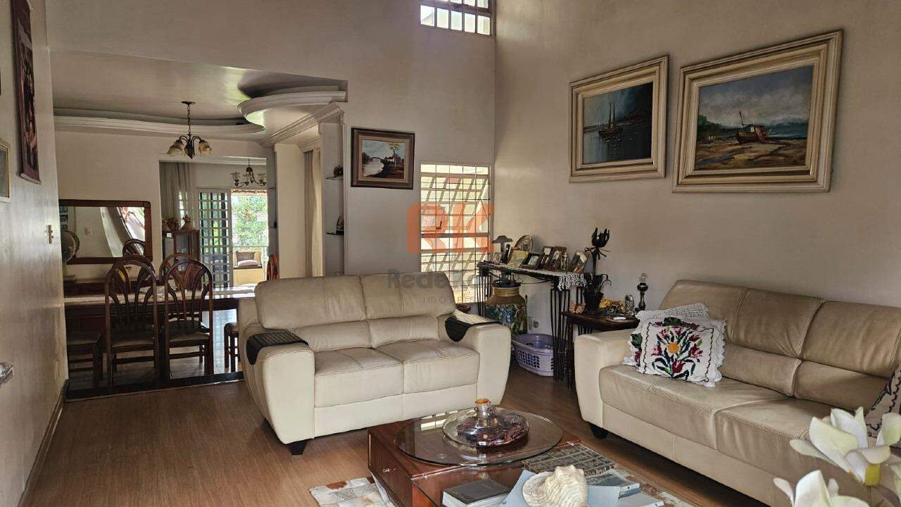 Casa em condomínio à venda no Paquetá: 