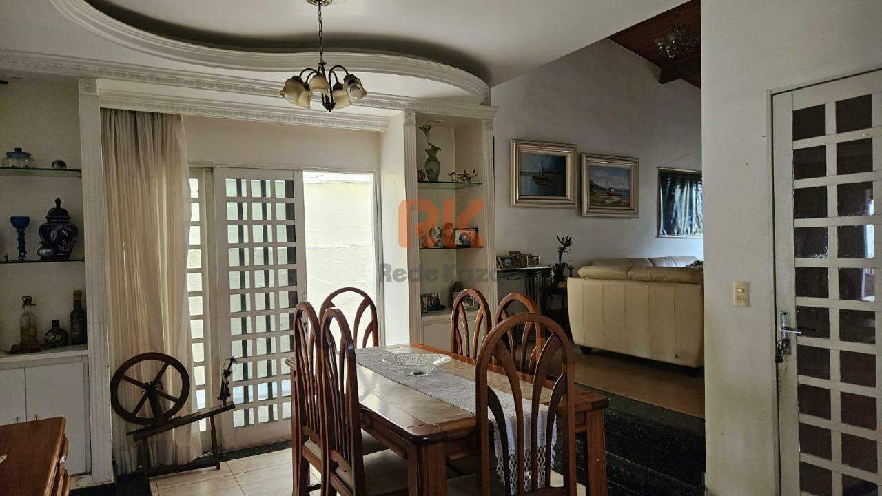 Casa em condomínio à venda no Paquetá: 