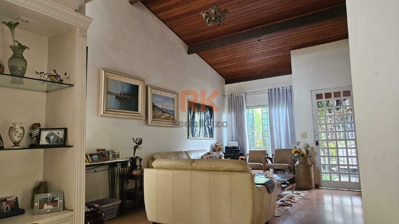 Casa em condomínio à venda no Paquetá: 