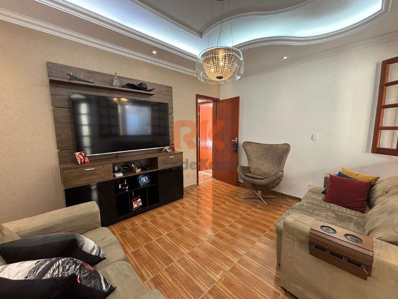 Casa à venda no Itapoã: 