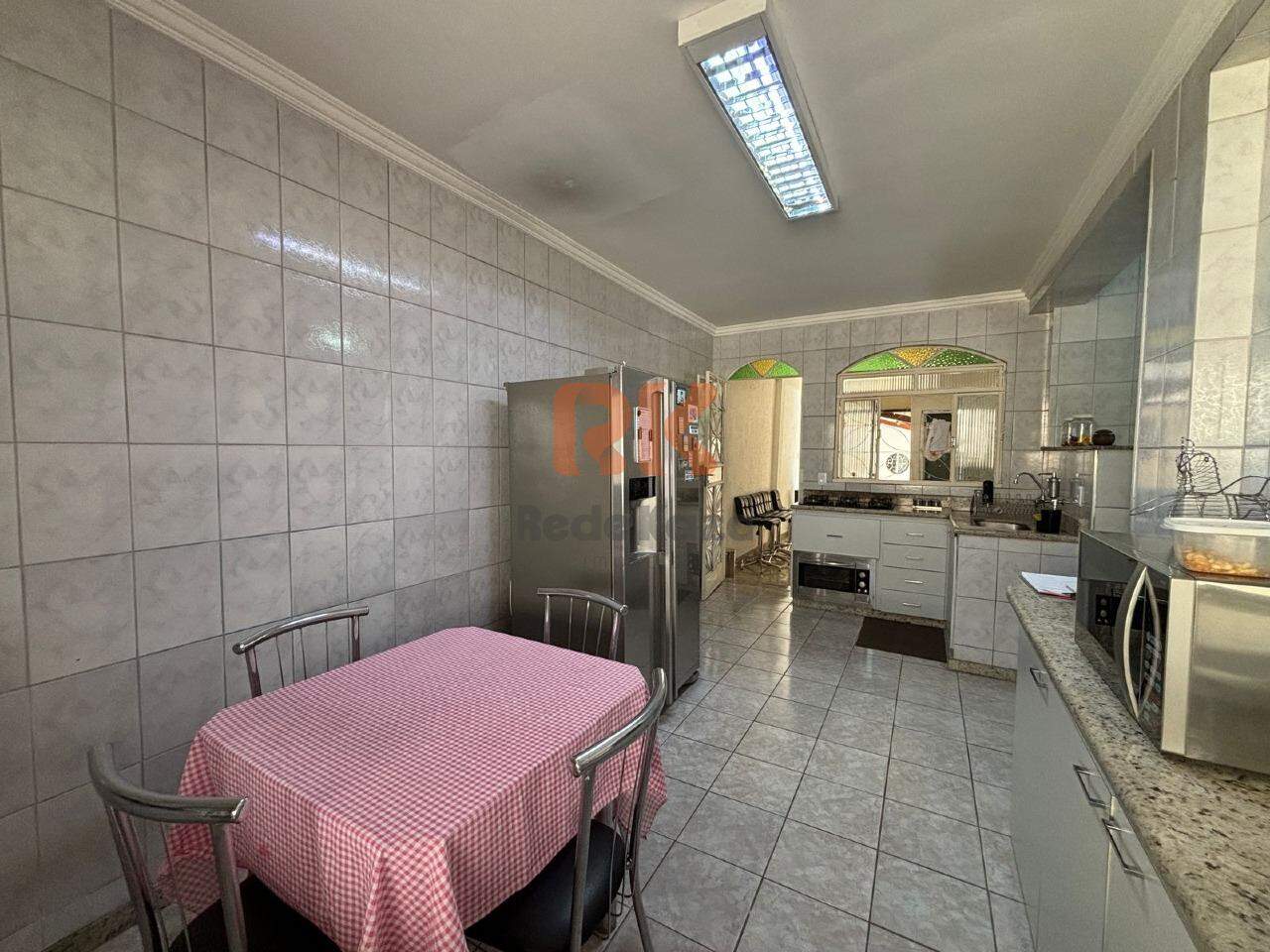 Casa à venda no Itapoã: 
