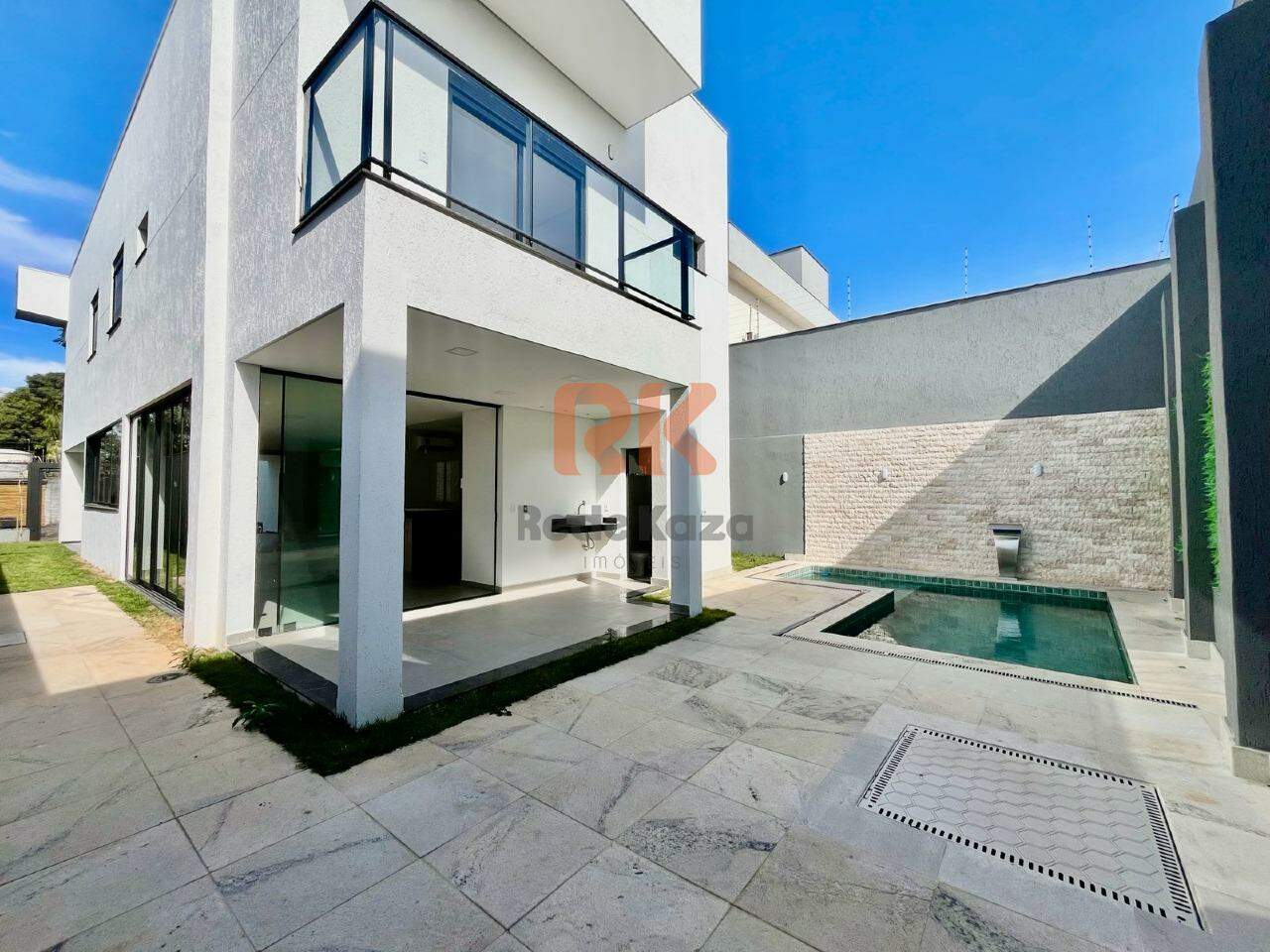 Casa à venda no Trevo: 