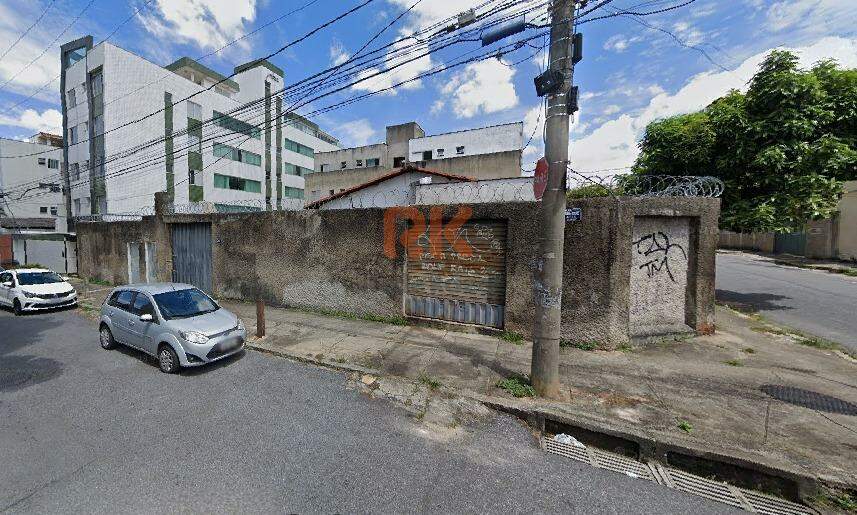 Terreno / Área à venda no Padre Eustáquio: 