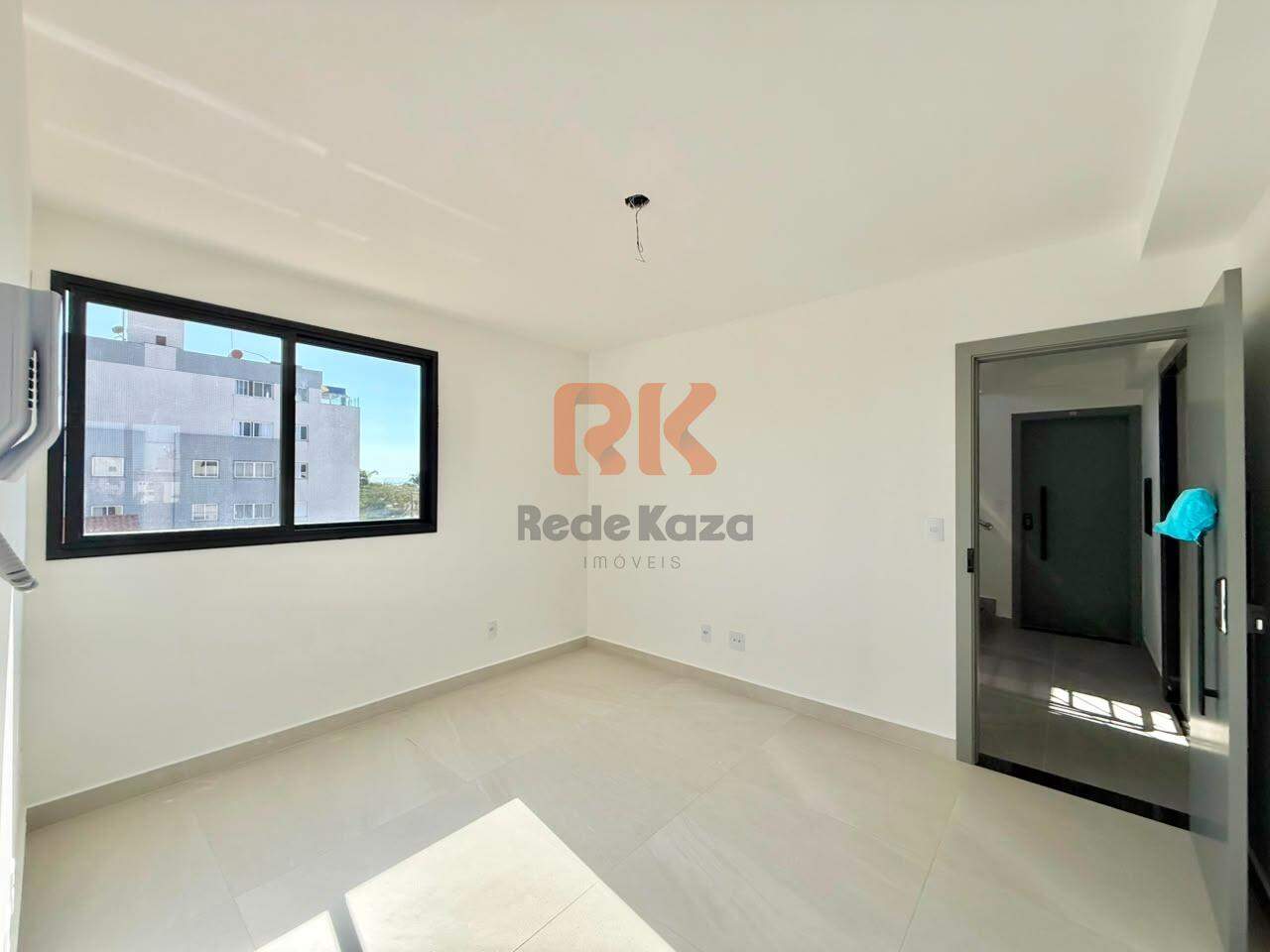 Apartamento à venda no Itapoã: 