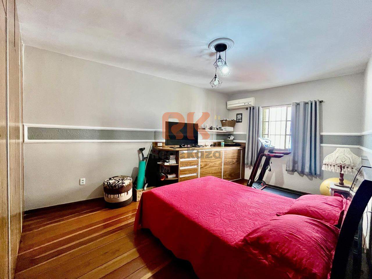 Casa à venda no Planalto: 