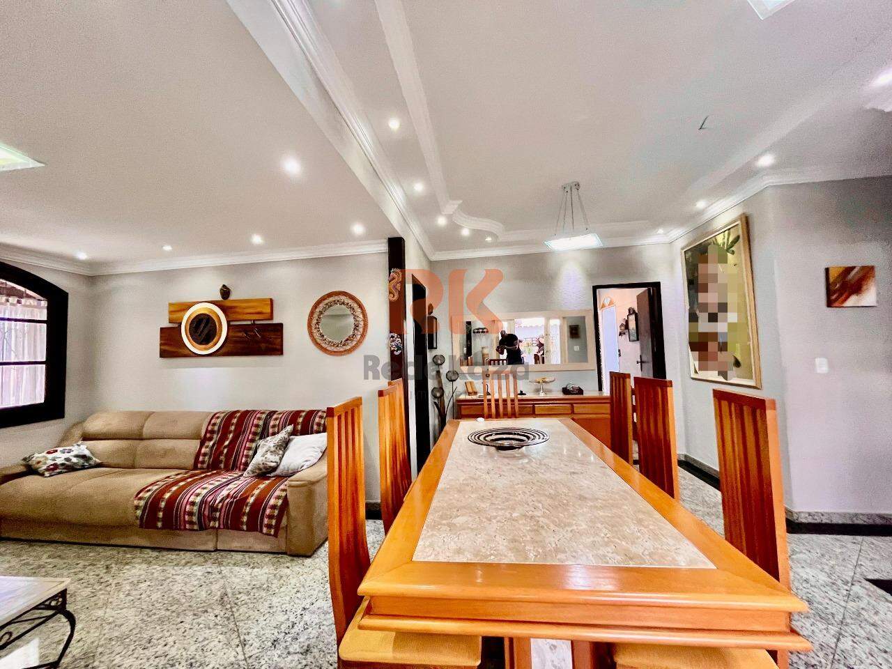 Casa à venda no Planalto: 