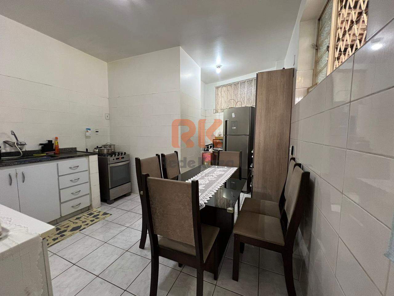 Casa geminada à venda no Itapoã: 